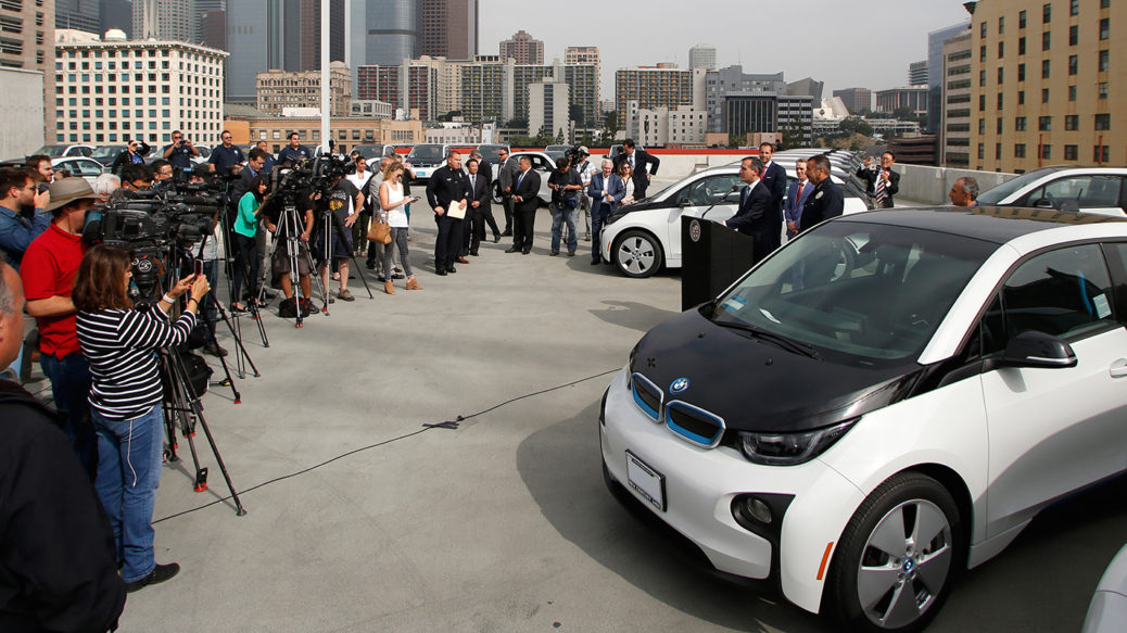 LAPD gets 100 BMW i3s - BimmerLife