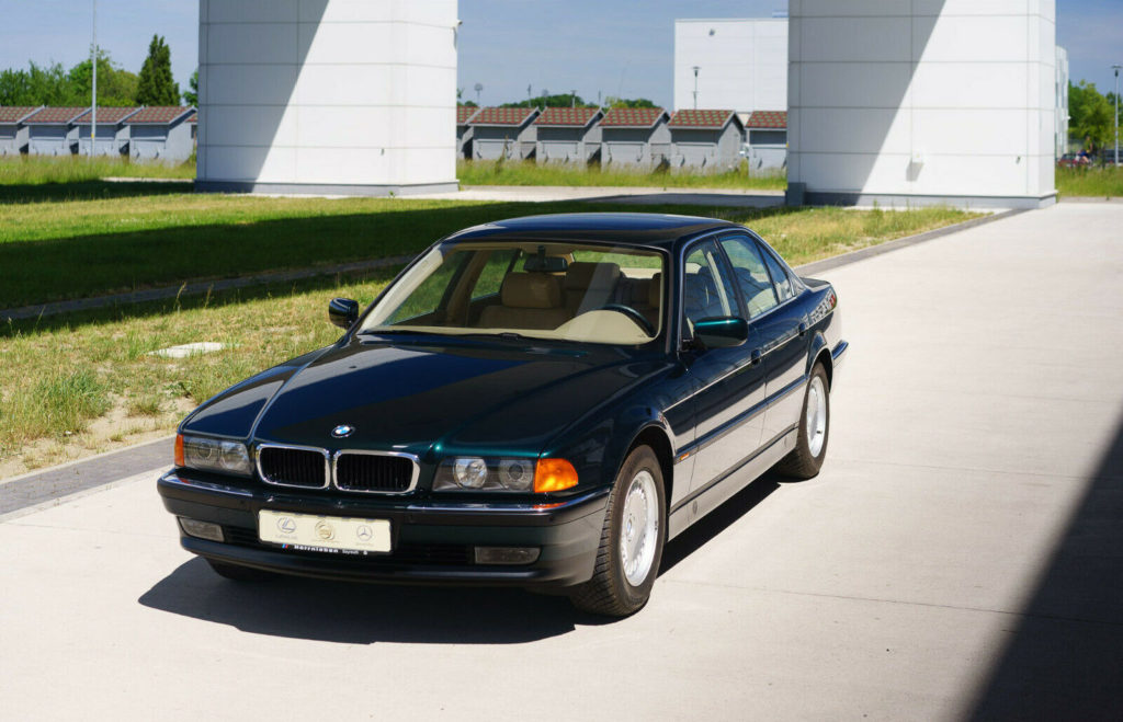 1998 BMW 740i bubble