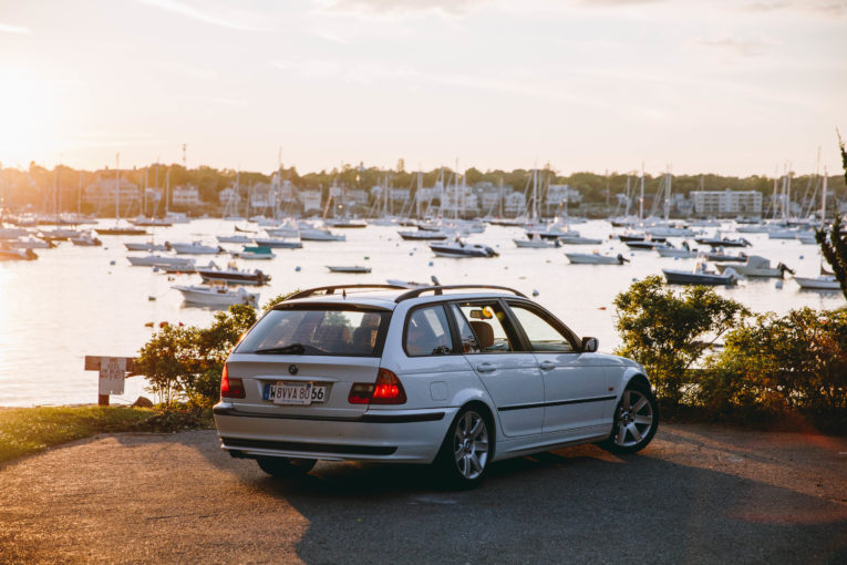 Why Absolute Enthusiasts Insist the BMW E46 Is Still Unmatched Looking