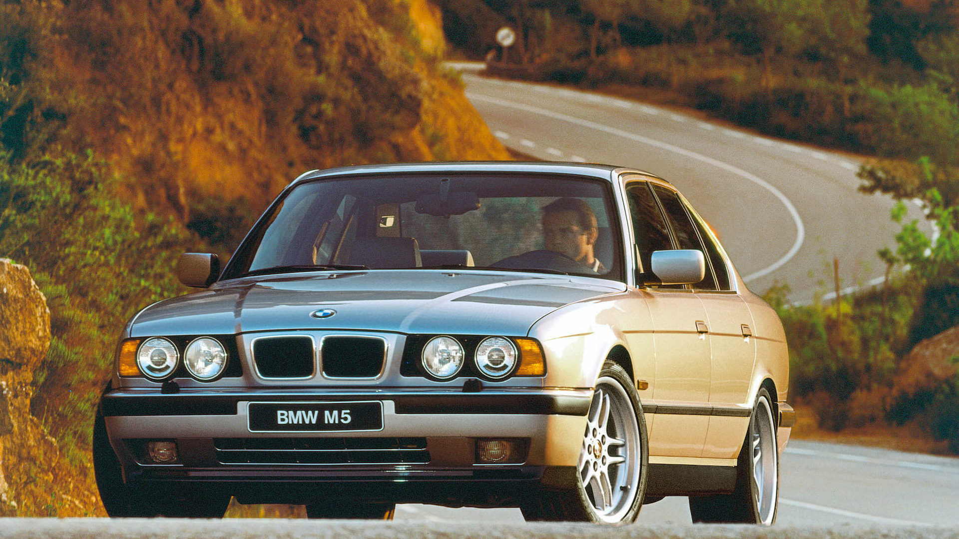 BMW Classic Highlights E34 M5 - BimmerLife