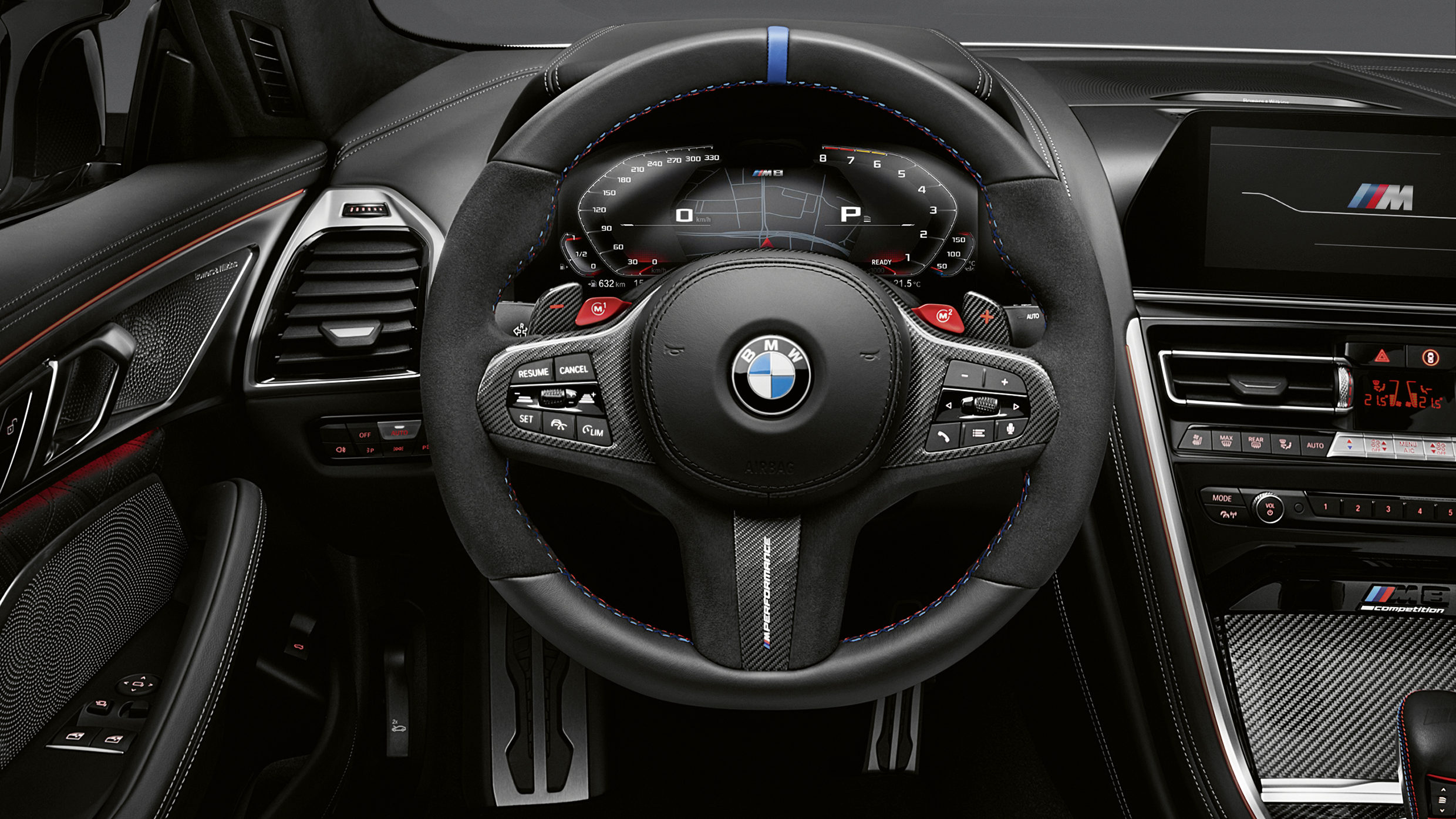 Шины бмв м8. Руль BMW m5 Competition. BMW m8 салон. BMW м8 салон. BMW м8 Gran Coupe салон.
