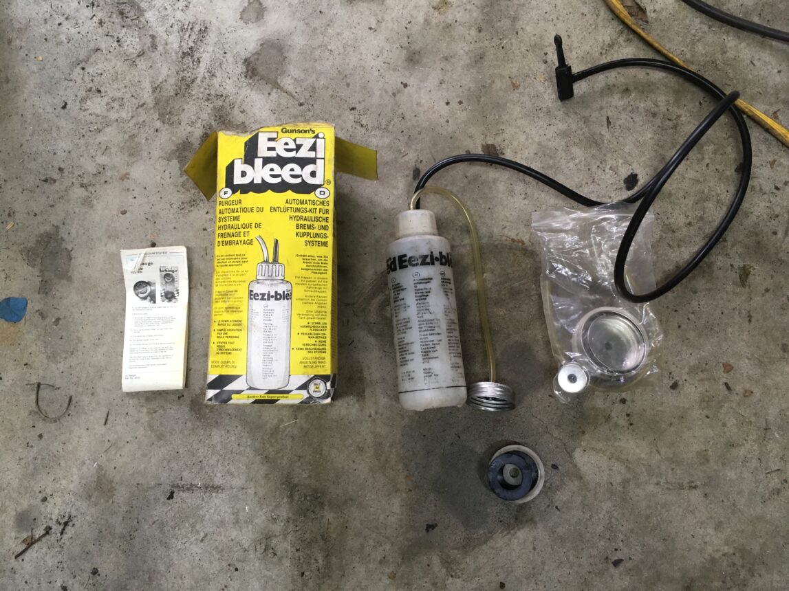 Vacuum Bleeder Bleeding Tool Kit To Change Brake Clutch Oil Power - View #10