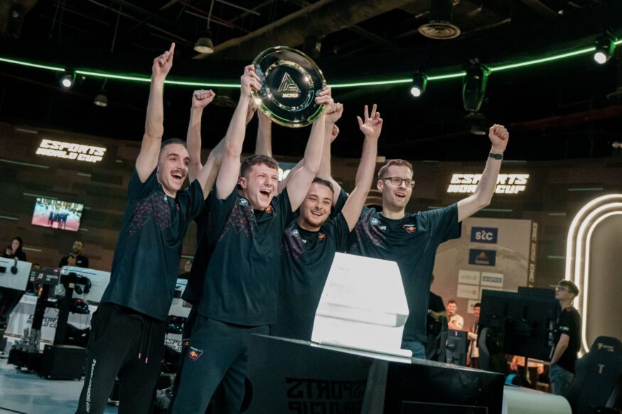 Sebastian Job Wins 2024 Esports Awards
