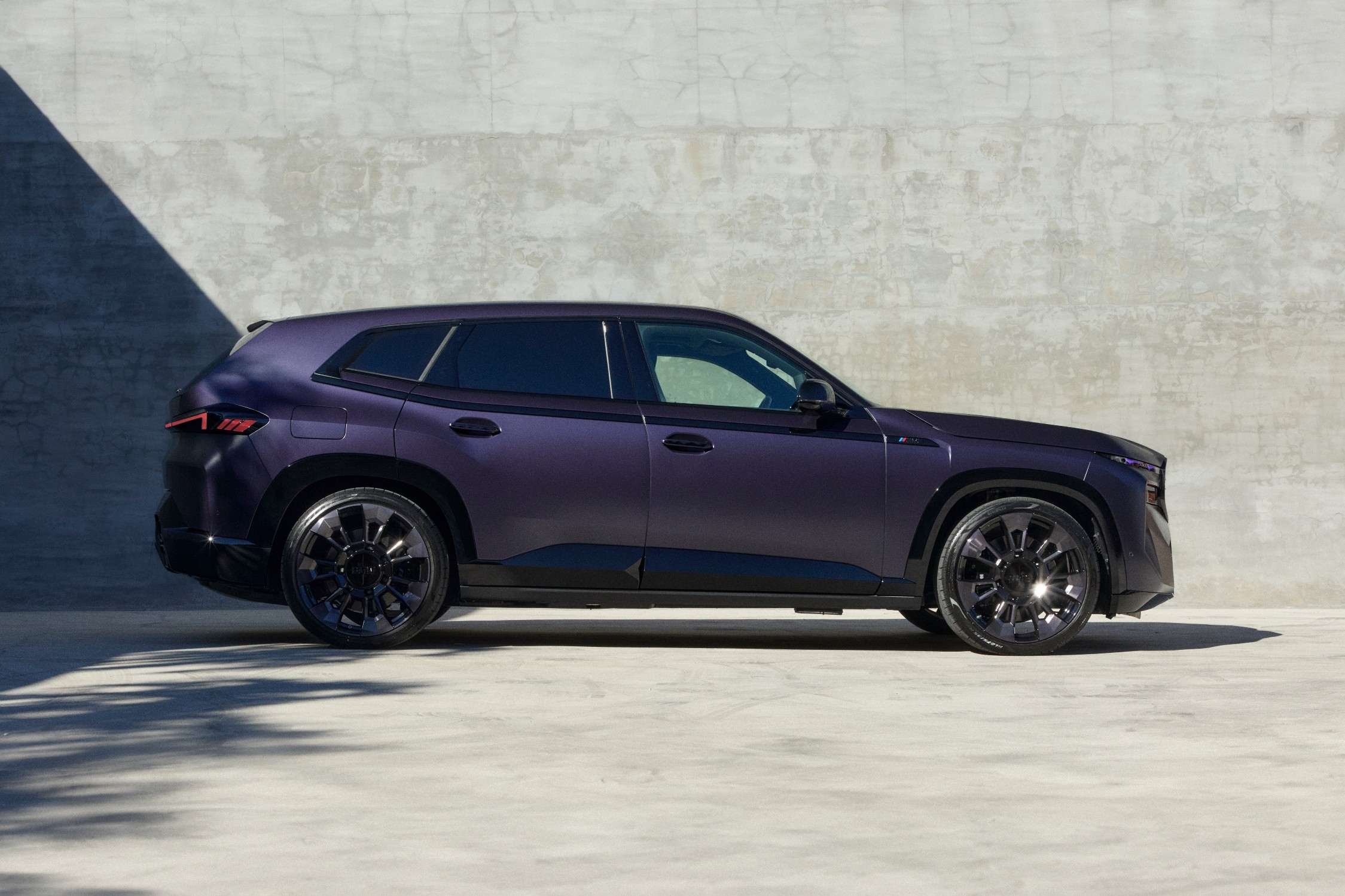 BMW and Kith Present the BMW XM in an Exclusive Edition