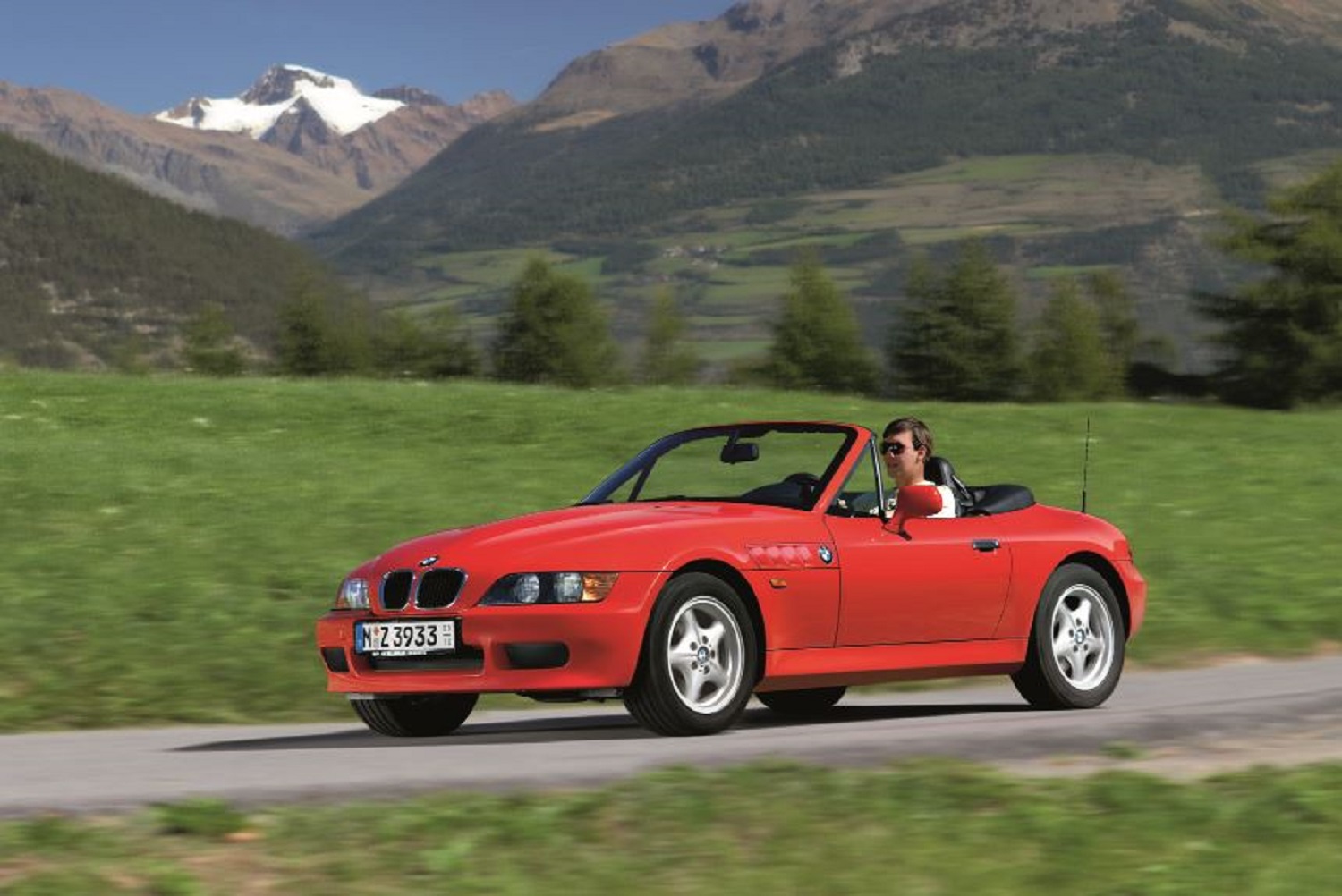 P90600546_highRes_bmw-na-50th-