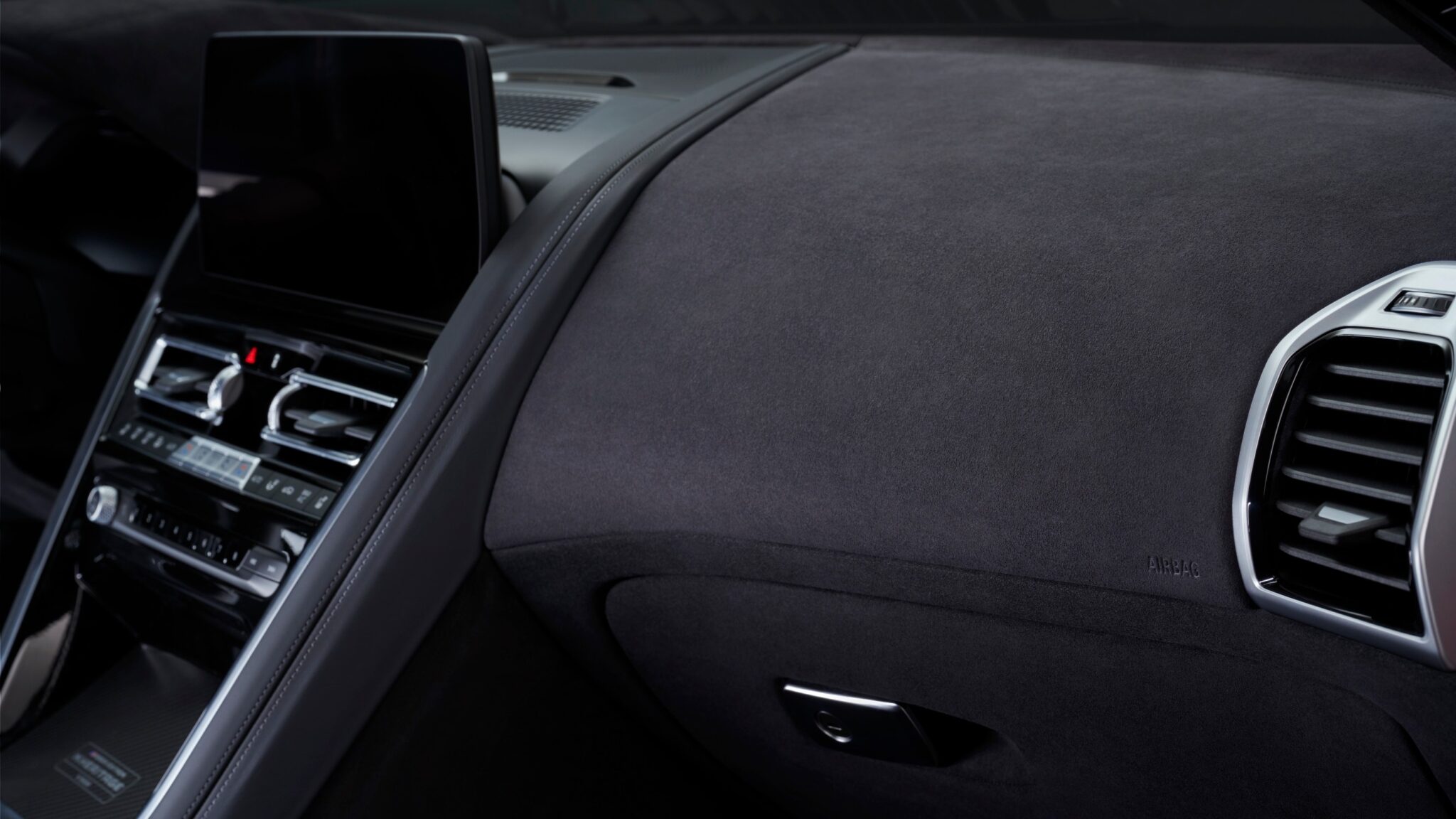  BMW Reveals 2026 BMW M850i Edition M Heritage - BimmerLife Illustration 