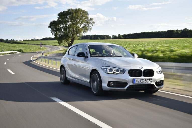 Mobil Hatchback Rwd The Rear-Wheel Drive BMW 1 Series Hatchback Is Coming Back in 2028 ...