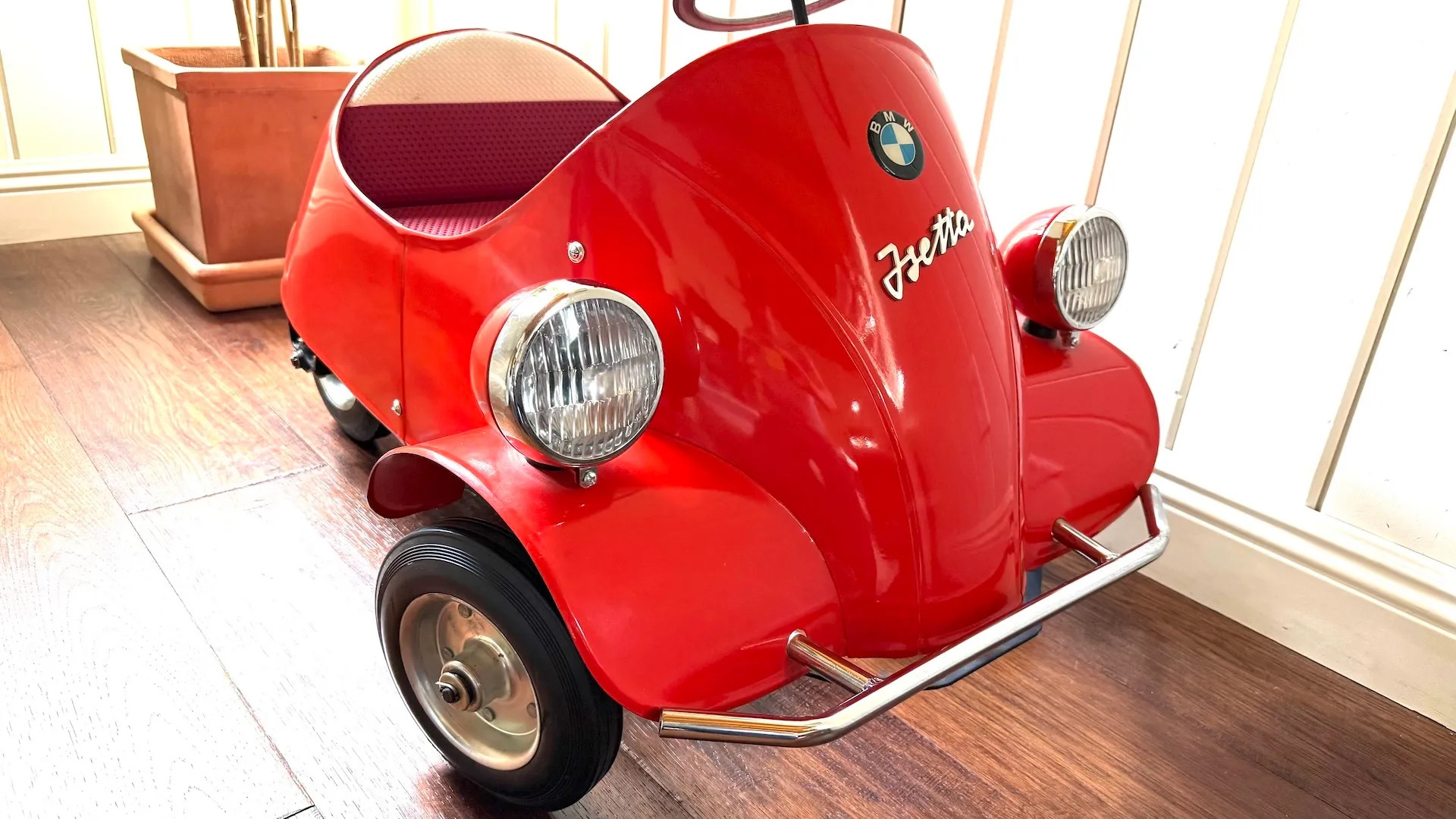 This BMW Isetta Pedal Car Sold For More Than an E90 3 Series - BimmerLife